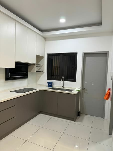 Servis Apartment untuk Disewa di Ten Kinrara - Vincent Chye - Kitchen - PropertyGuru.com.my