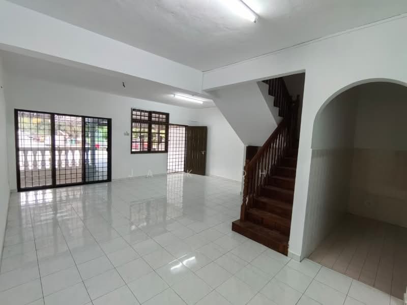 Rumah Teres 2 Tingkat untuk Dijual di Gunung Rapat (Ipoh) - Jack Poh - Living Room - PropertyGuru.com.my