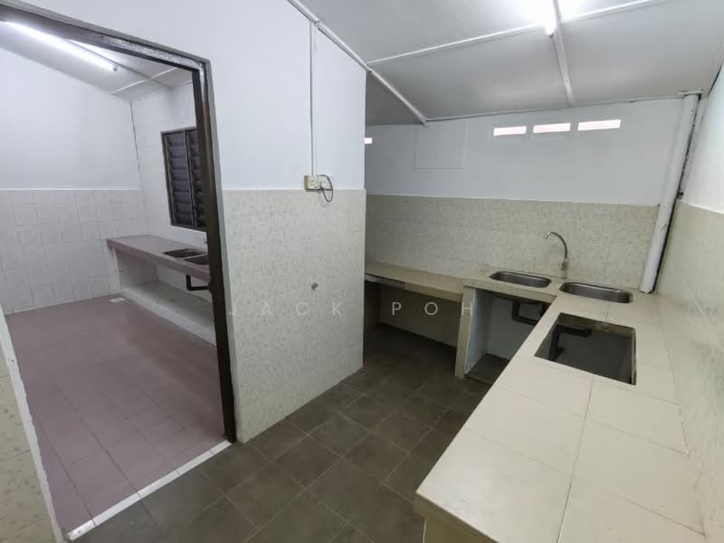 Rumah Teres 2 Tingkat untuk Dijual di Gunung Rapat (Ipoh) - Jack Poh - Kitchen - PropertyGuru.com.my