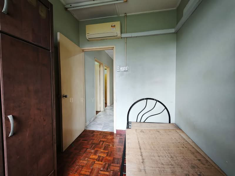 Pangsapuri untuk Disewa di Semarak Apartment - Bryan Beh - Bedroom - PropertyGuru.com.my