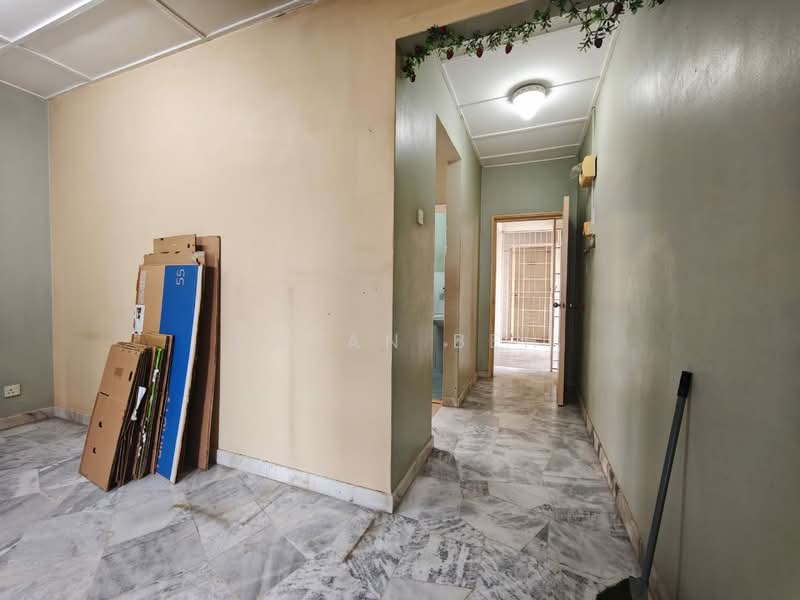 Pangsapuri untuk Disewa di Semarak Apartment - Bryan Beh - Corridor - PropertyGuru.com.my