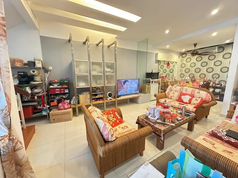 2.5-storey Terraced House for Sale in Tanjung Bungah (Penang) - Elynne Leong - Living Room - PropertyGuru.com.my