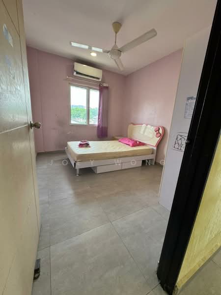 Townhouse for Rent in Taman Gembira (Jalan Klang Lama (Old Klang Road)) - Joey Wong - Bedroom - PropertyGuru.com.my