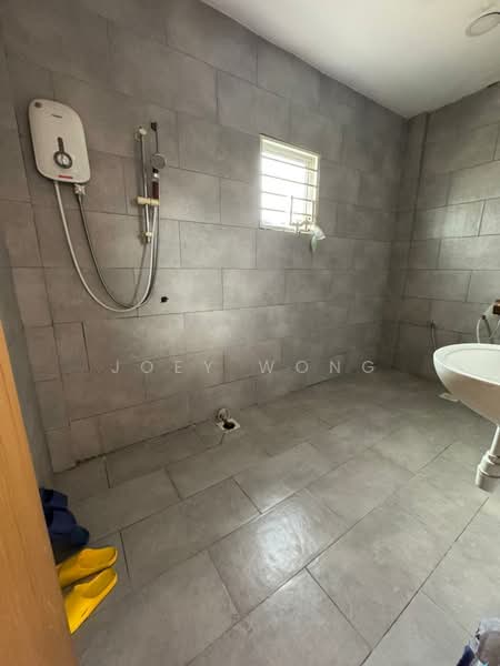 Townhouse for Rent in Taman Gembira (Jalan Klang Lama (Old Klang Road)) - Joey Wong - Bathroom - PropertyGuru.com.my