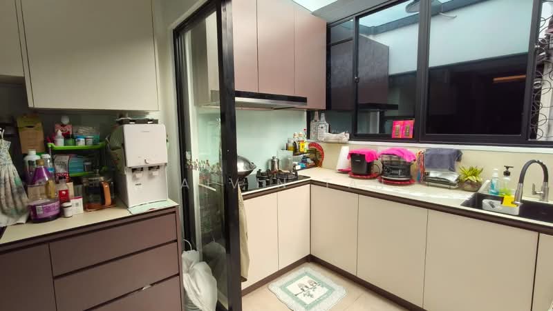 Rumah Teres 3 Tingkat untuk Dijual di Sungai Besi (Kuala Lumpur) - Calvin Tan - Kitchen - PropertyGuru.com.my