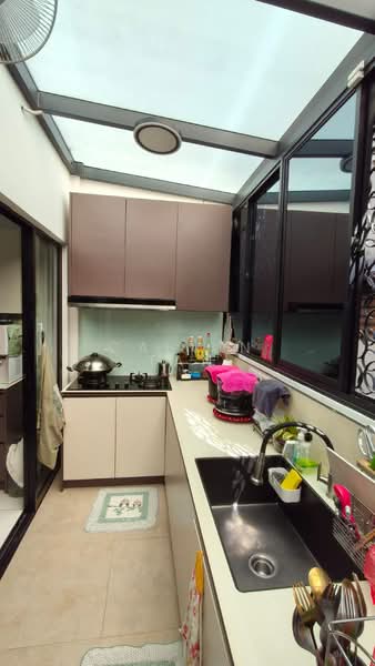 Rumah Teres 3 Tingkat untuk Dijual di Sungai Besi (Kuala Lumpur) - Calvin Tan - Kitchen - PropertyGuru.com.my