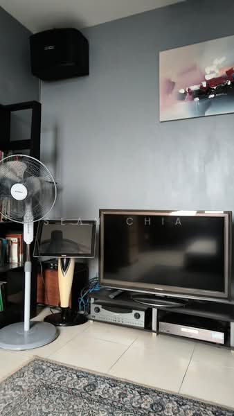 Kondominium untuk Dijual di Platinum Lake PV 13 - Sean Chia - Living Room - PropertyGuru.com.my