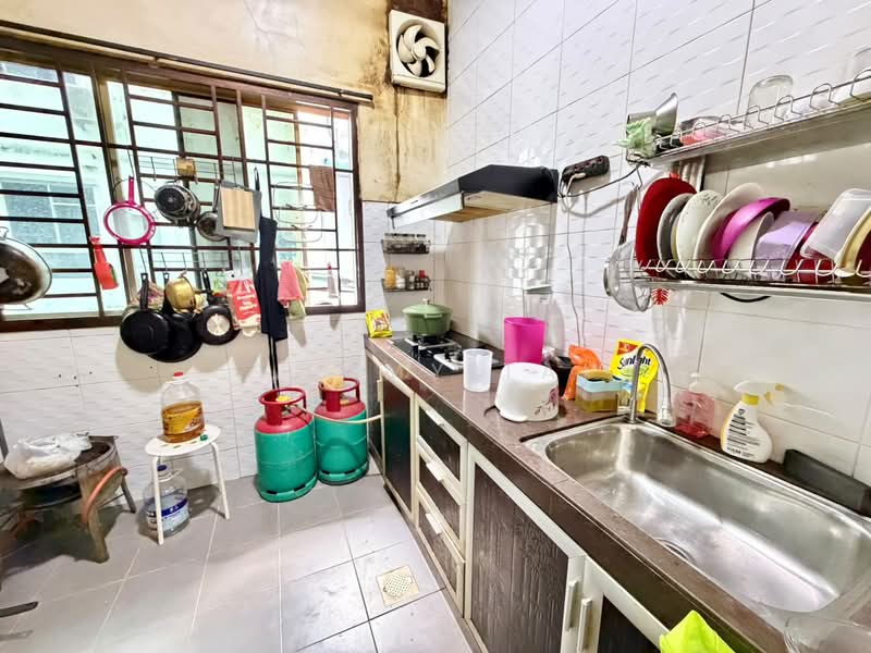 2-storey Terraced House for Sale in Setia Tropika (Johor Bahru) - Tommy Tai - Kitchen - PropertyGuru.com.my