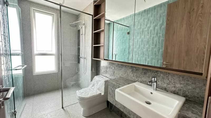 Semi-Detached House for Rent in Seri Tanjung Pinang (Tanjung Tokong) - Lilly . - Bathroom - PropertyGuru.com.my