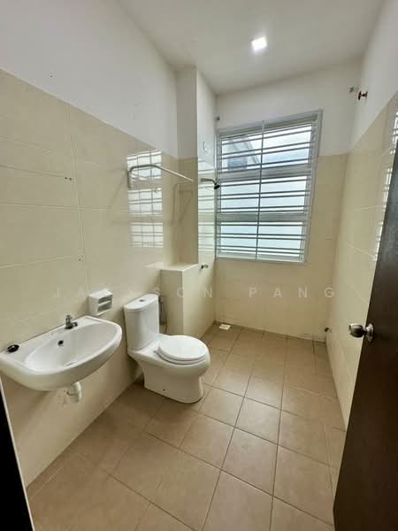 2-storey Terraced House for Rent in Kelapa Sawit (Kulai) - Jackson Pang - Bathroom - PropertyGuru.com.my
