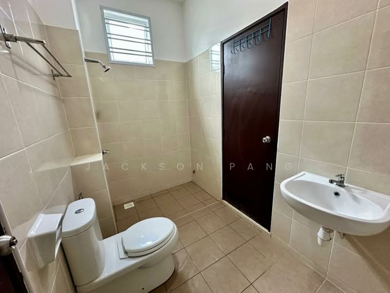 2-storey Terraced House for Rent in Kelapa Sawit (Kulai) - Jackson Pang - Bathroom - PropertyGuru.com.my