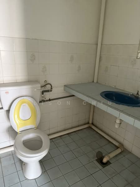 Rumah Teres untuk Dijual di Taman Wangsa Permai (Kepong) - Alison Chiu - Bathroom - PropertyGuru.com.my