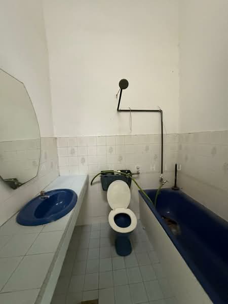 Rumah Teres untuk Dijual di Taman Wangsa Permai (Kepong) - Alison Chiu - Bathroom - PropertyGuru.com.my