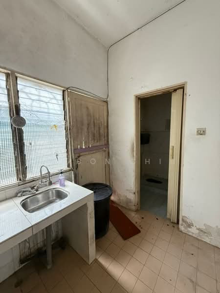 Rumah Teres untuk Dijual di Taman Wangsa Permai (Kepong) - Alison Chiu - Kitchen - PropertyGuru.com.my