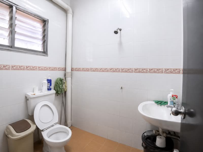 Terraced House for Sale in Seksyen 32, Kemuning Green Ville (Shah Alam) - Amy Oktavia - Bathroom - PropertyGuru.com.my