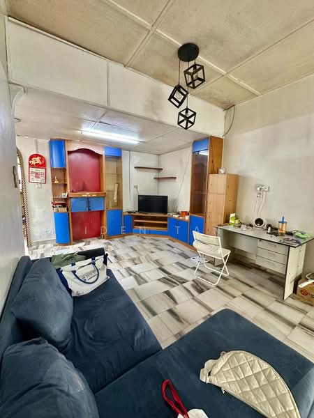 1-storey Terraced House for Sale in Taman Ungku Tun Aminah (Skudai) - Iden Tan - Living Room - PropertyGuru.com.my