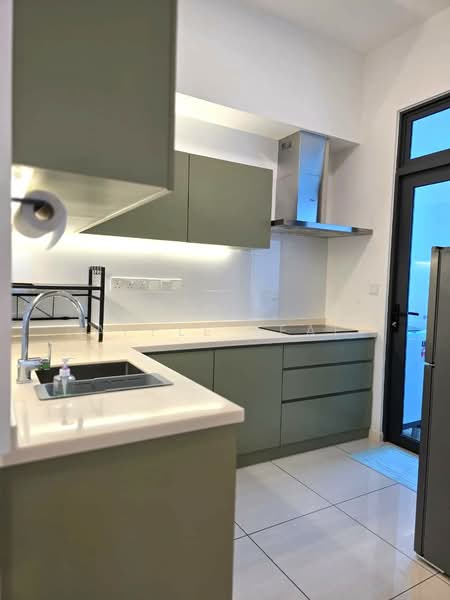 Kondominium untuk Disewa di Queens Residences Q2 @ Queens Waterfront - Apple Yeap - Kitchen - PropertyGuru.com.my