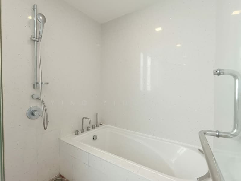 Kondominium untuk Disewa di Verticas Residensi - Ying Ying Koh - Bathroom - PropertyGuru.com.my