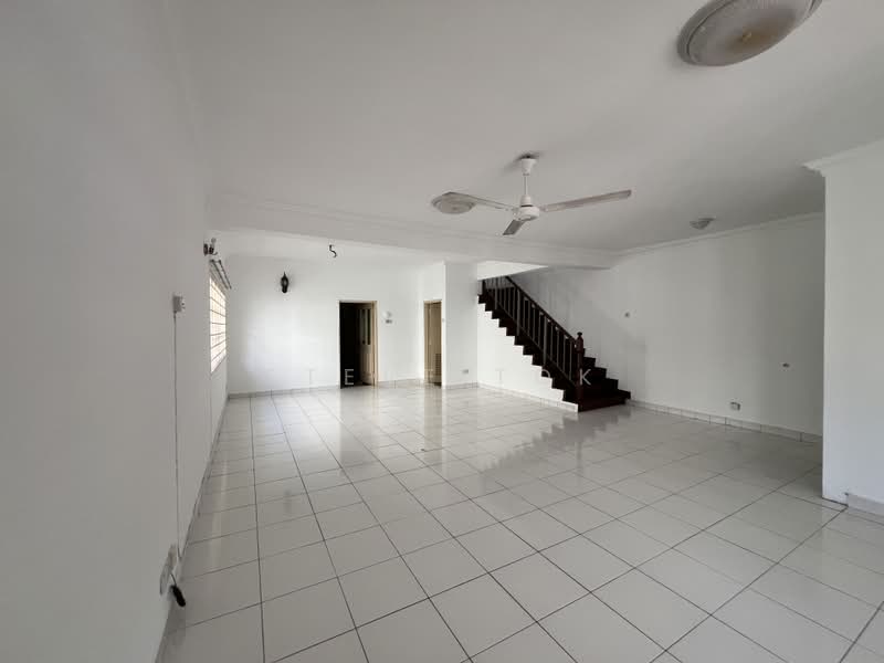 Rumah Teres 2-Tingkat untuk Dijual di Bukit Rahman Putra (Sungai Buloh) - Steve Tok - Living Room - PropertyGuru.com.my