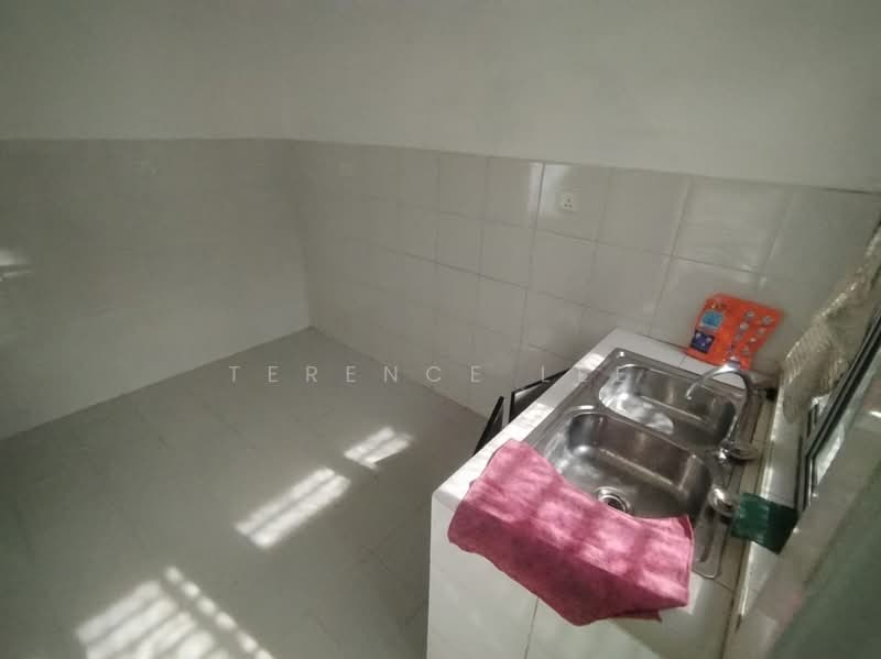 2-storey Terraced House for Rent in Bandar Bukit Raja (Klang) - Terence Lee - Kitchen - PropertyGuru.com.my