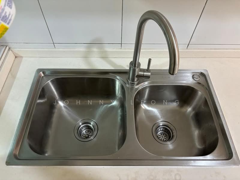 Kondominium untuk Dijual di Lake Point Residence - Johnny Leong - Kitchen - PropertyGuru.com.my