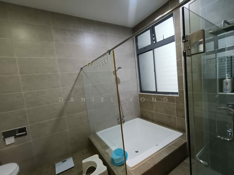 Rumah Berkembar untuk Dijual di Taman Impian Emas (Skudai) - Daniel Yong - Bathroom - PropertyGuru.com.my