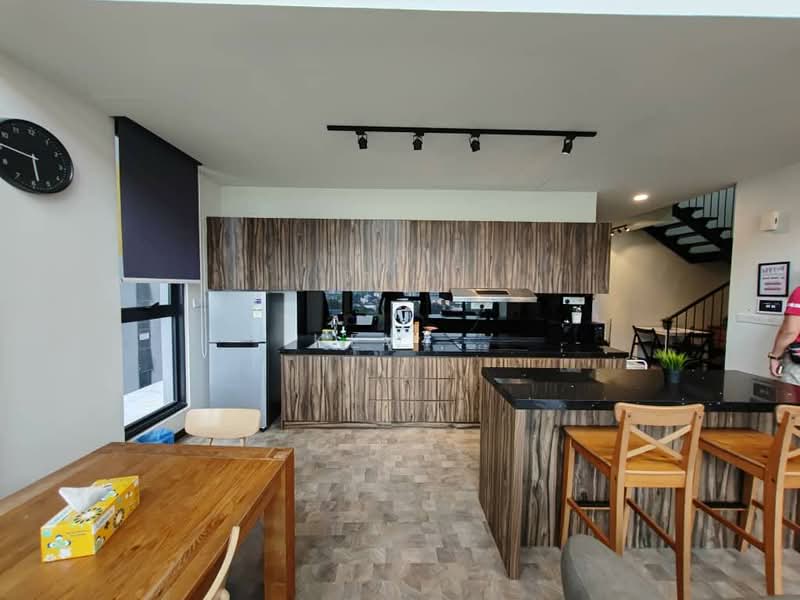 Service Residence for Rent at Expressionz Professional Suites - Kew . - Kitchen - PropertyGuru.com.my