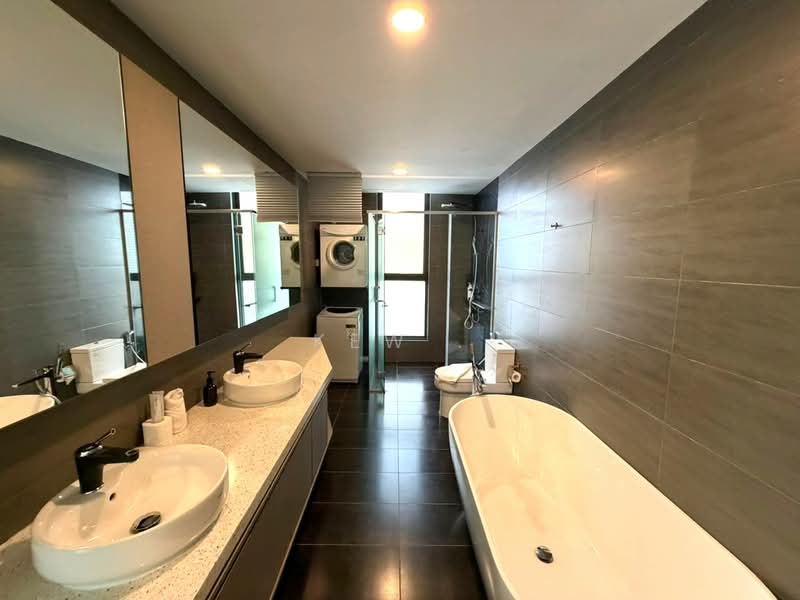 Service Residence for Rent at Expressionz Professional Suites - Kew . - Bathroom - PropertyGuru.com.my