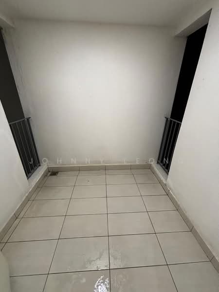 Kondominium untuk Disewa di Lake Point Residence - Johnny Leong - Balcony - PropertyGuru.com.my