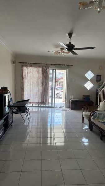 2-storey Terraced House for Sale in Taman Bukit Permata (Selayang) - Hoi Lan Ching - Living Room - PropertyGuru.com.my