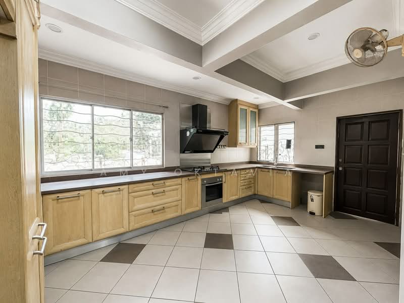 2-storey Terraced House for Sale in Bayu Damansara (Petaling Jaya) - Amy Oktavia - Kitchen - PropertyGuru.com.my
