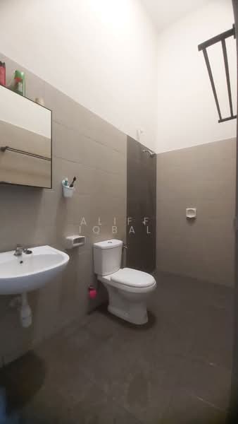 Rumah Teres 1 Tingkat untuk Dijual di Pantai Sepang Putra (Sepang) - Aliff Iqbal - PropertyGuru.com.my