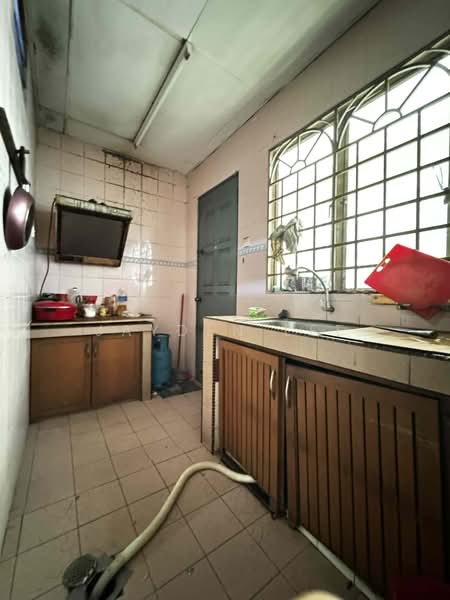 2-storey Terraced House for Sale in BANDAR PUCHONG JAYA (Puchong) - Jayden Lee - Kitchen - PropertyGuru.com.my
