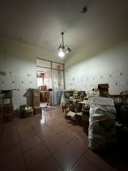 2-storey Terraced House for Sale in BANDAR PUCHONG JAYA (Puchong) - Jayden Lee - Kitchen - PropertyGuru.com.my