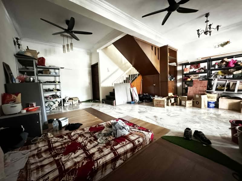 2-storey Terraced House for Sale in BANDAR PUCHONG JAYA (Puchong) - Jayden Lee - Living Room - PropertyGuru.com.my