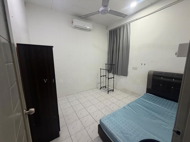 Rumah Teres 1 Tingkat untuk Disewa di Taman Permai Impian (Seremban) - Vincent Chin - Bedroom - PropertyGuru.com.my