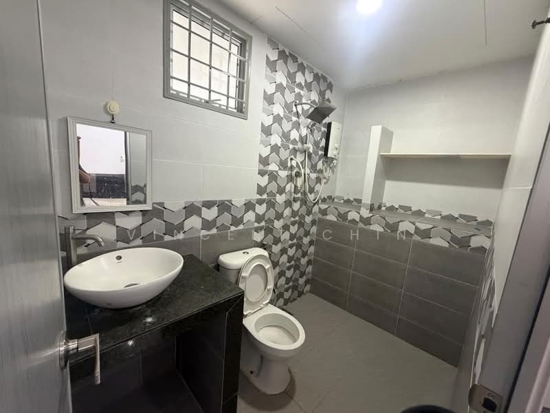 Rumah Teres 1 Tingkat untuk Disewa di Taman Permai Impian (Seremban) - Vincent Chin - Bathroom - PropertyGuru.com.my