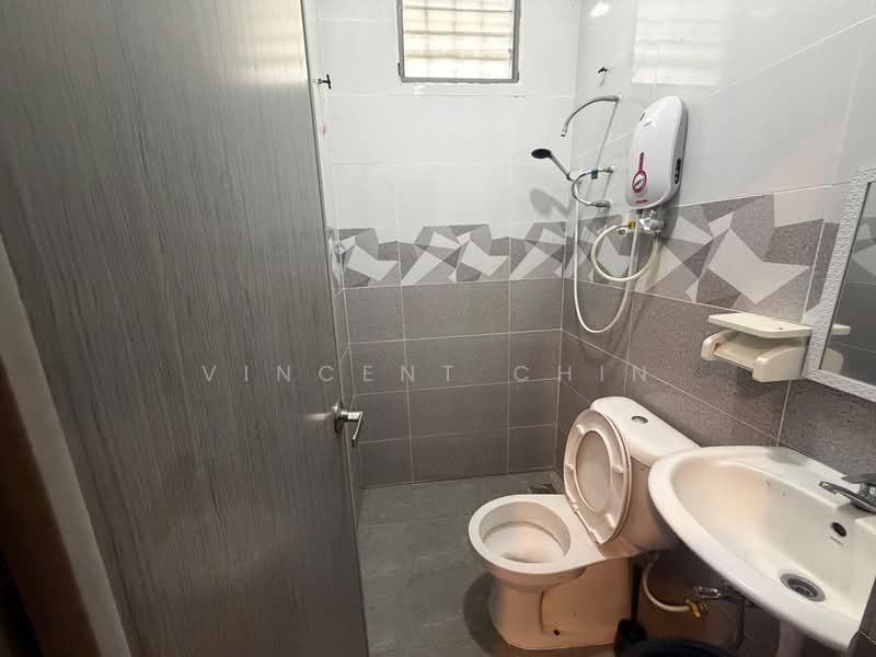 Rumah Teres 1 Tingkat untuk Disewa di Taman Permai Impian (Seremban) - Vincent Chin - Bathroom - PropertyGuru.com.my