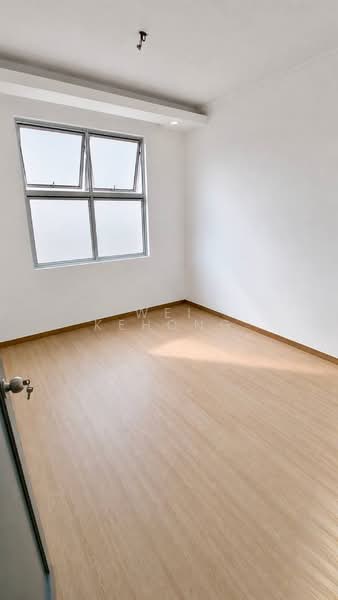 Apartment for Sale at Lake View Suites - Wei KeHong - PropertyGuru.com.my