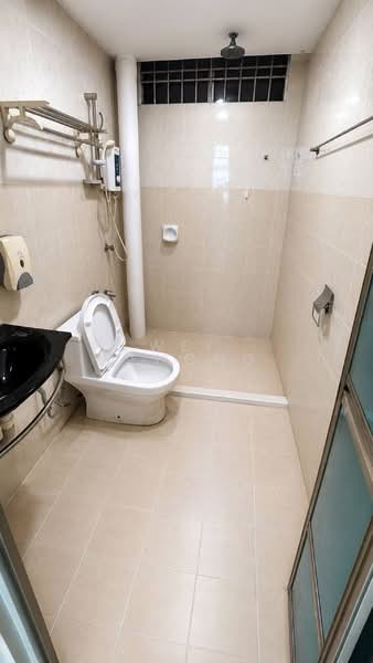 Apartment for Sale at Lake View Suites - Wei KeHong - PropertyGuru.com.my