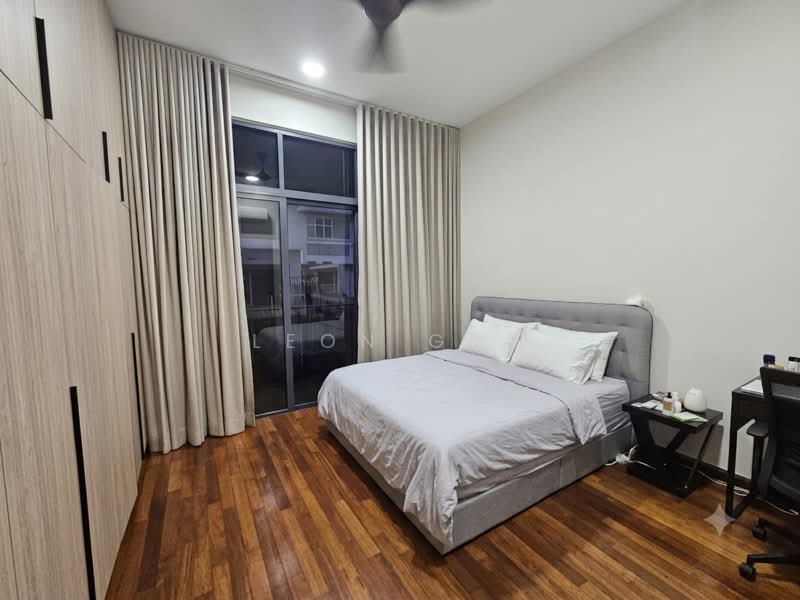 Rumah Berkembar untuk Dijual di Eco Sanctuary (Telok Panglima Garang) - Leon Goh - Bedroom - PropertyGuru.com.my