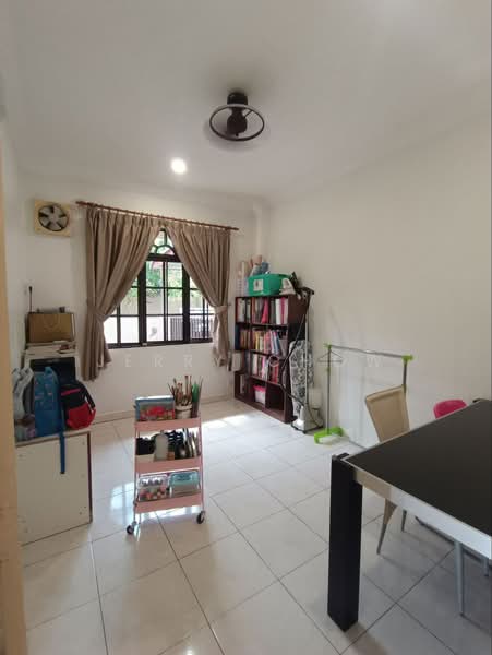 Rumah Berkembar untuk Dijual di Taman Mansion (Ipoh) - Jerry Chow - Living Room - PropertyGuru.com.my