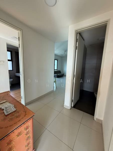 Kondominium untuk Disewa di Lake Point Residence - Don Lee Kah Hou - Corridor - PropertyGuru.com.my