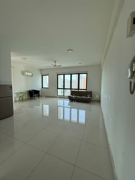 Kondominium untuk Disewa di Lake Point Residence - Don Lee Kah Hou - Living Room - PropertyGuru.com.my