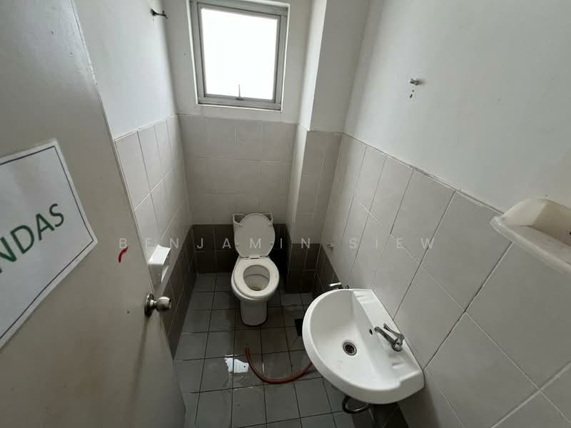 Shop / Office for Rent in Bangi (Selangor) - Benjamin Siew - Bathroom - PropertyGuru.com.my