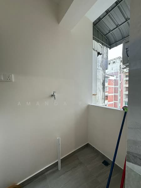 Flat for Sale at Lucky Garden - Amanda Phoon - Balcony - PropertyGuru.com.my