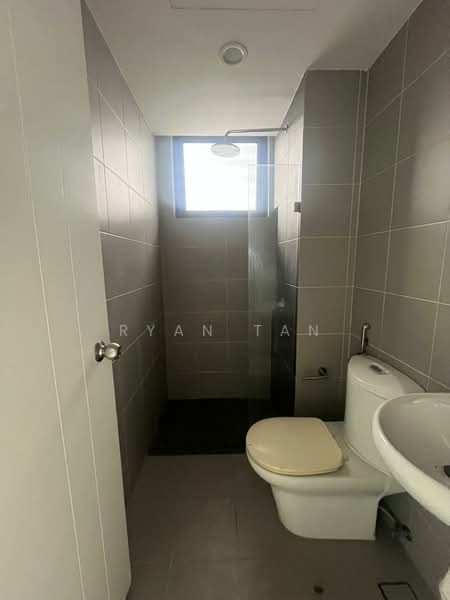 Kondominium untuk Dijual di Boulevard Residence - Ryan Tan - Bathroom - PropertyGuru.com.my