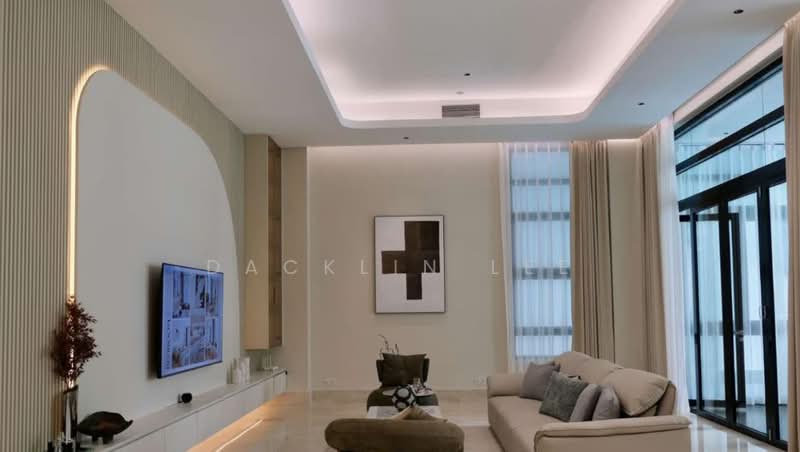 Kondominium untuk Dijual di Gallery @ U-Thant - Dacklin Lee - Living Room - PropertyGuru.com.my