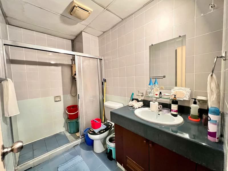 Kondominium untuk Dijual di Sri Alam Condominium - Adaw Zain - Bathroom - PropertyGuru.com.my