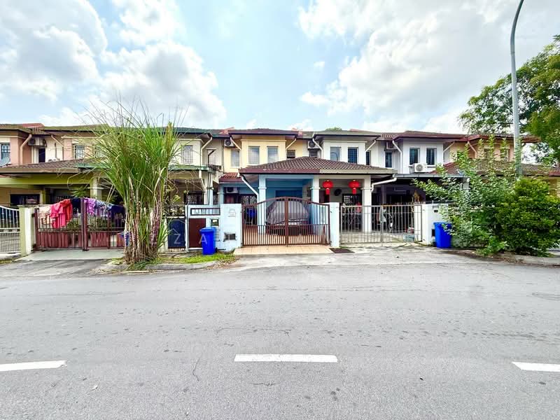 Terraced House for Sale in Seksyen 32, Kemuning Green Ville (Shah Alam) - Izzat Zamros - Exterior - PropertyGuru.com.my